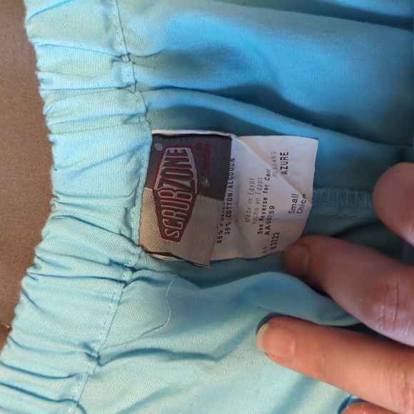 Perfect condition scrub pants. Carolina Blue. - Picture 3 of 4